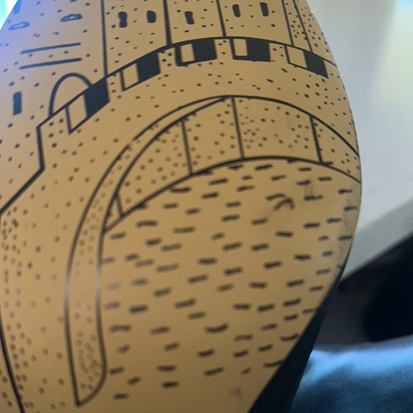 Bella Vita‎ Black Ankle Boots with Sleek Design - Picture 5 of 9